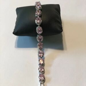 Pink crystal fashion bracelet 